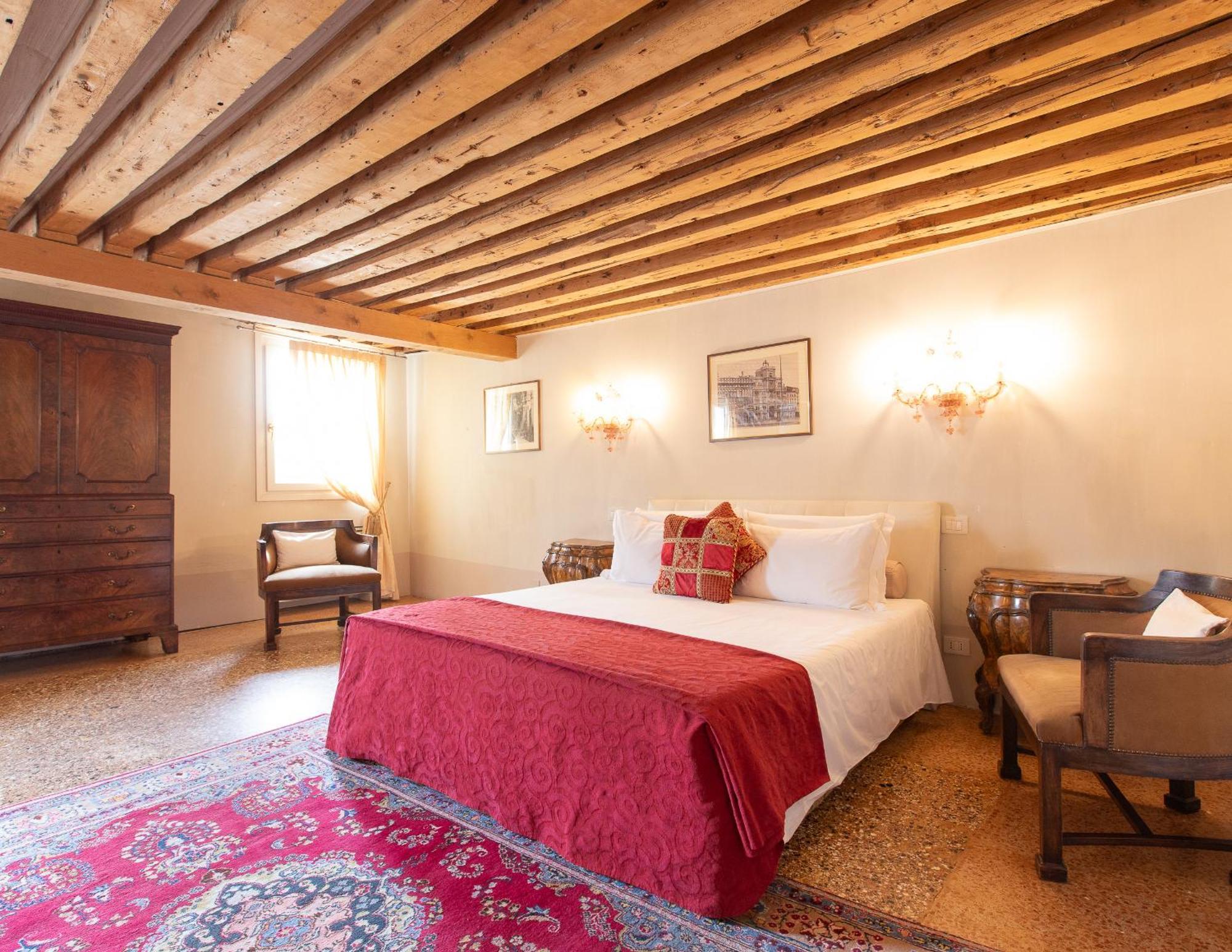 Gasthof Palazzetto Pisani Grand Canal 4*